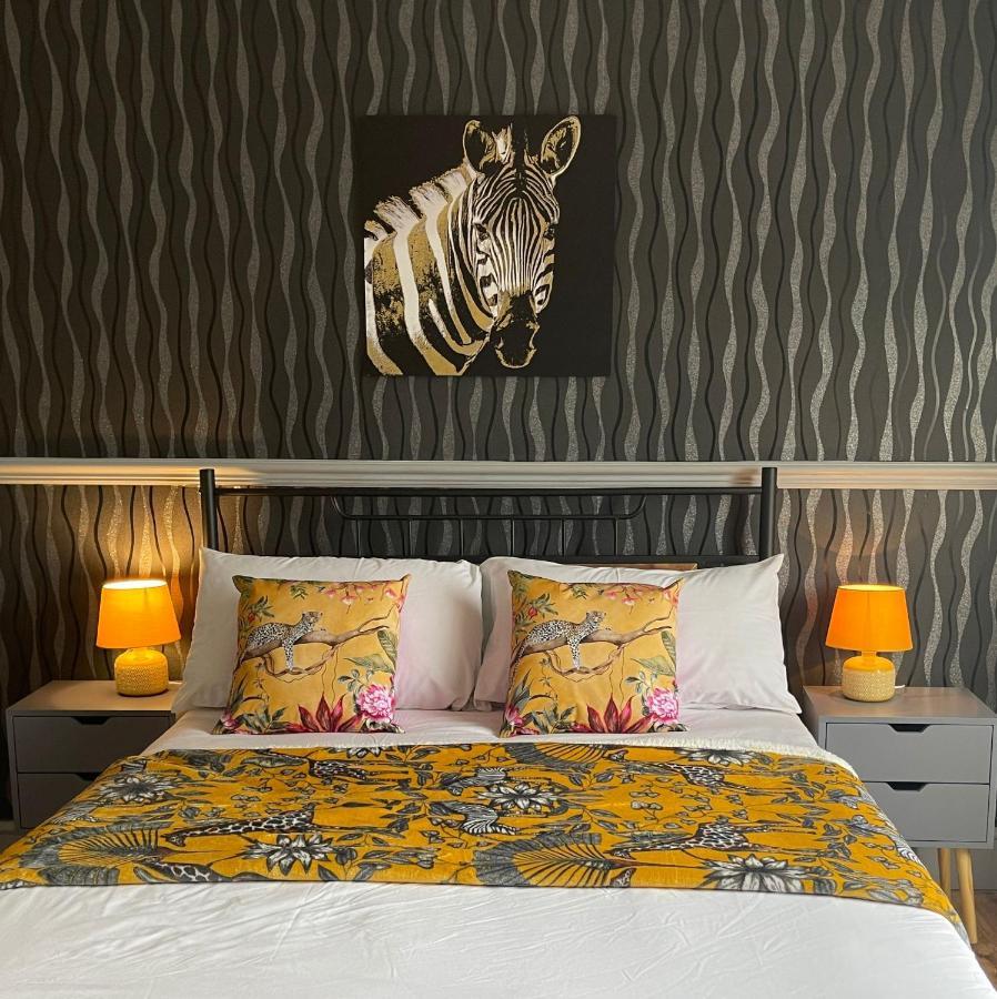 Lilyrose Hotel Уитби Экстерьер фото