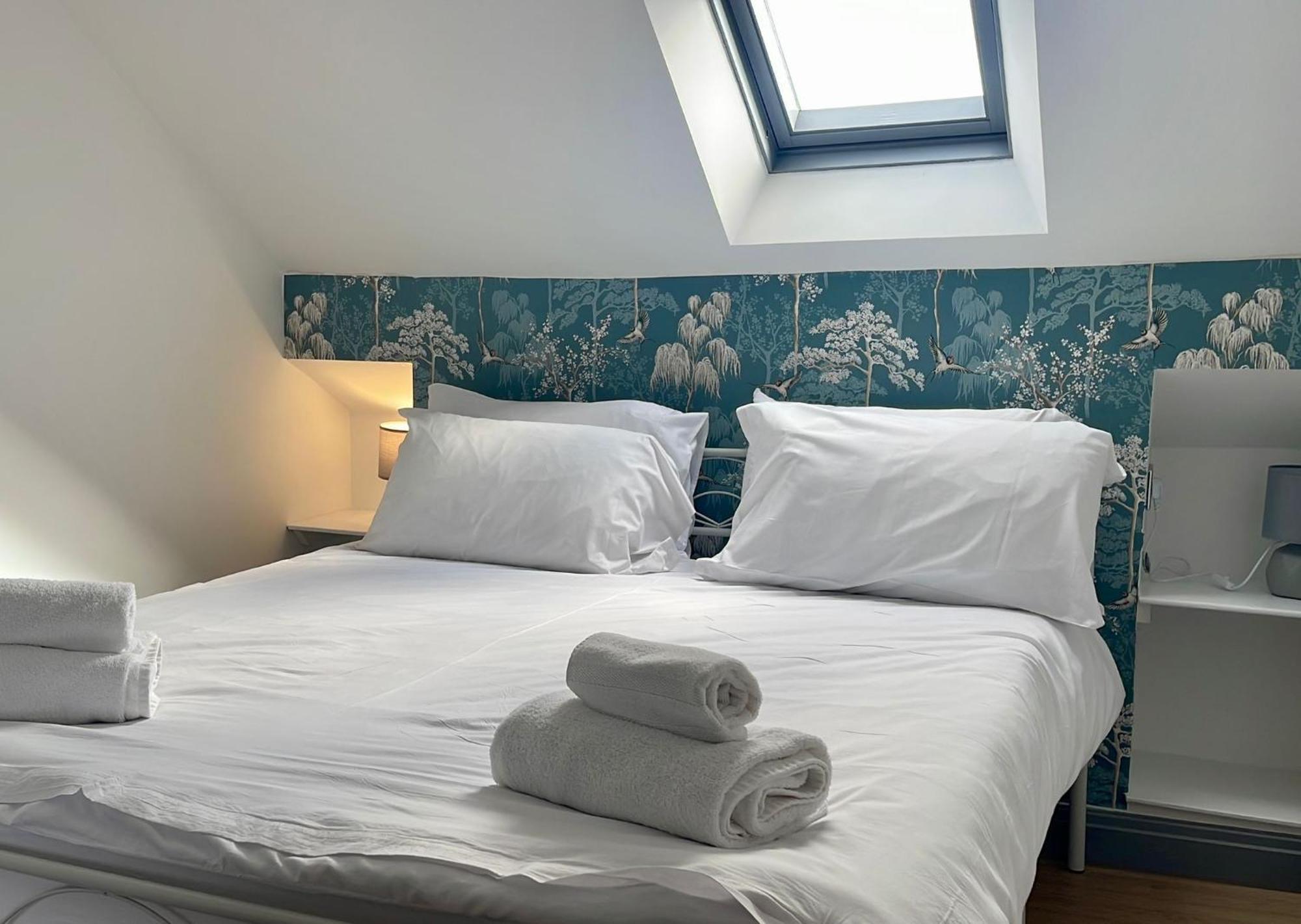 Lilyrose Hotel Уитби Экстерьер фото
